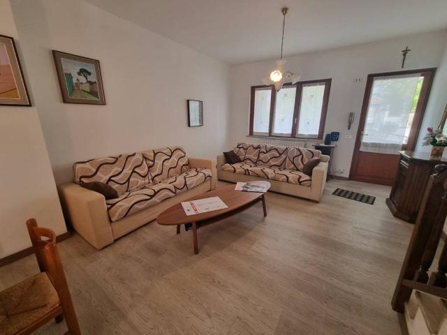 Villa Schiera in vendita a Limbiate, Lombardia