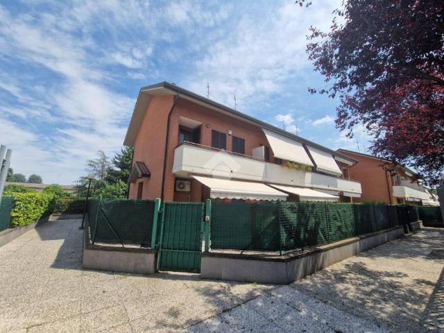 Villa Schiera in vendita a Limbiate, Lombardia