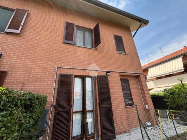 Villa Schiera in vendita a Limbiate, Lombardia