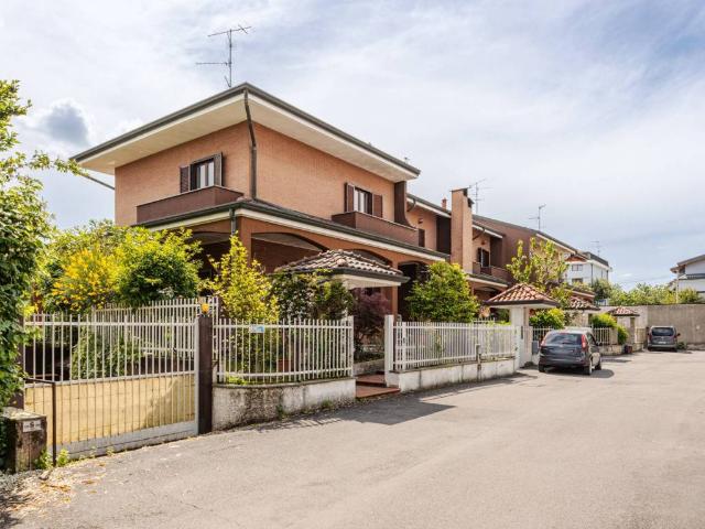 Ville Schiera in vendita a Limbiate, San Francesco Ville Schiera in vendita a Limbiate, San Francesco