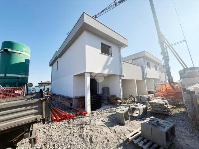 Villa Schiera in vendita a Limido Comasco, Lombardia