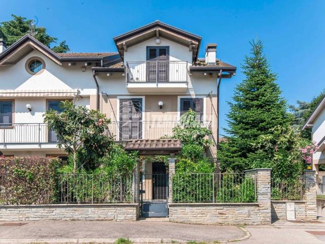 Villa Schiera in vendita a Limido Comasco, Lombardia
