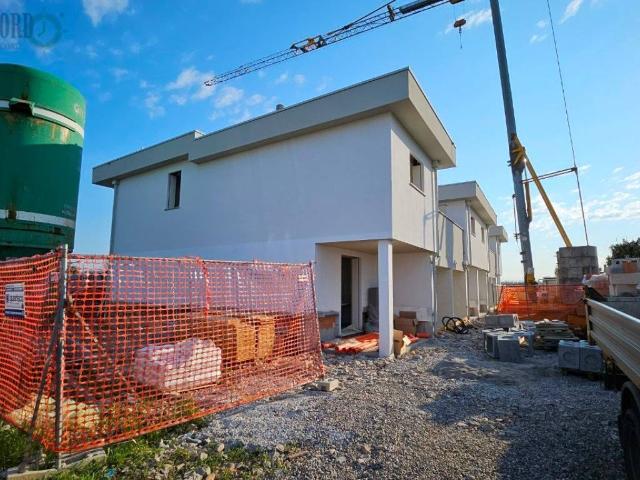 Villa Schiera in vendita a Limido Comasco, Lombardia