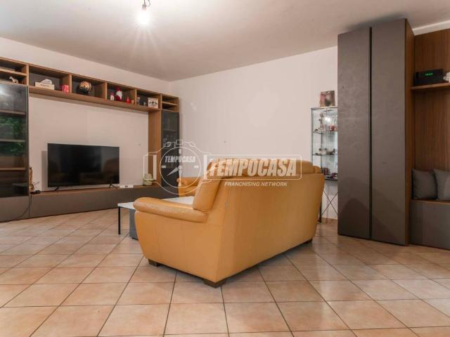 Villa Schiera in vendita a Limido Comasco, Lombardia