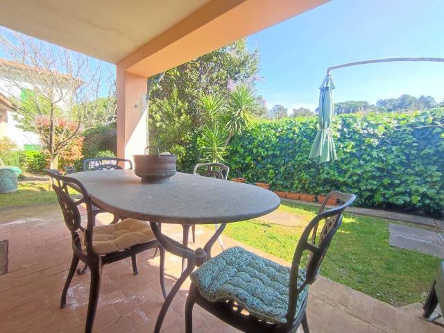 Villa Schiera in vendita a Montenero Alto, Livorno