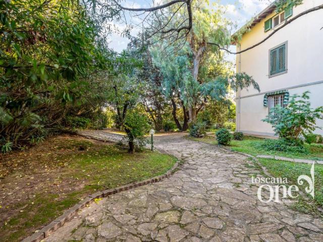 Villa Schiera in vendita a Livorno