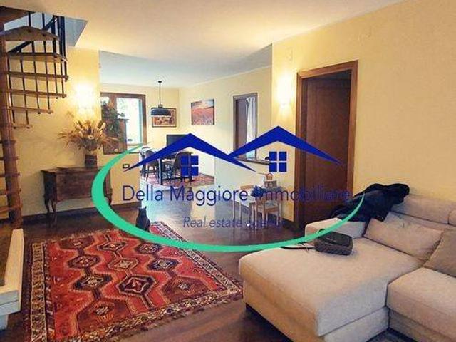 Villa Schiera in vendita a Livorno