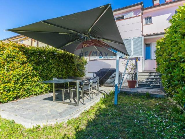 Villa Schiera in vendita a Livorno