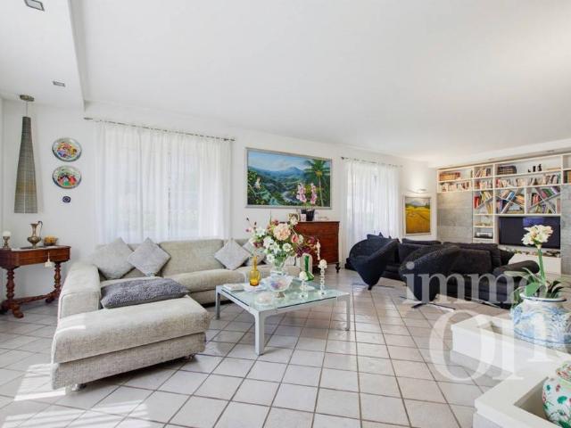 Villa Schiera in vendita a Livorno