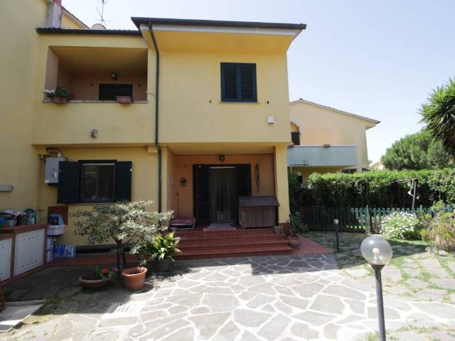 Villa Schiera in vendita a Montenero basso, Livorno