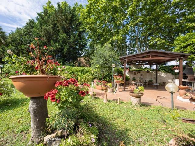 Villa Schiera in vendita a Livorno, Toscana