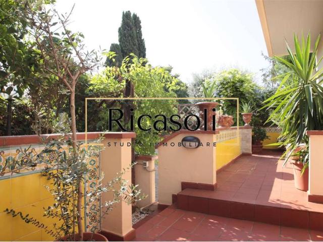 Villa Schiera in vendita a Livorno