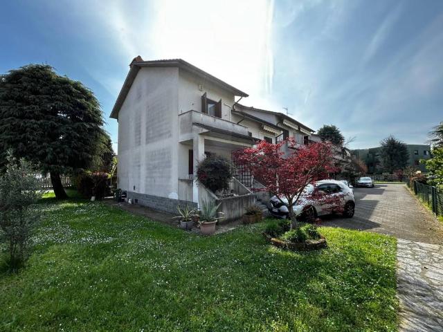 Villa Schiera in vendita a Lodi Vecchio, Lombardia