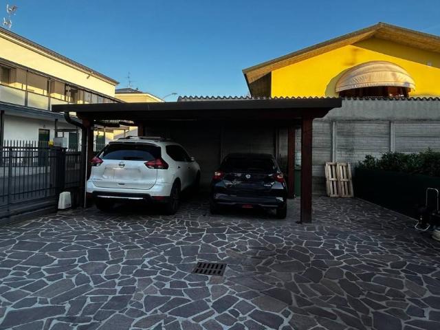 Villa Schiera in vendita a Lodi Vecchio, Lombardia