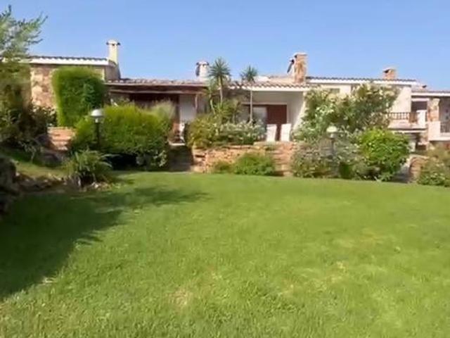 Villa Schiera in vendita a Porto San Paolo, Sardigna/Sardegna
