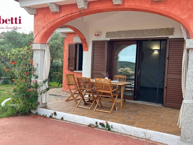 Villa Schiera in vendita a Porto San Paolo, Sardigna/Sardegna