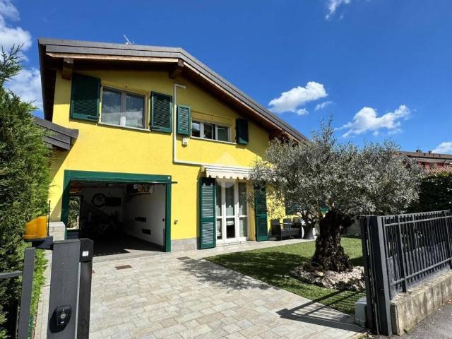 Villa Schiera in vendita a Lomagna, Lombardia