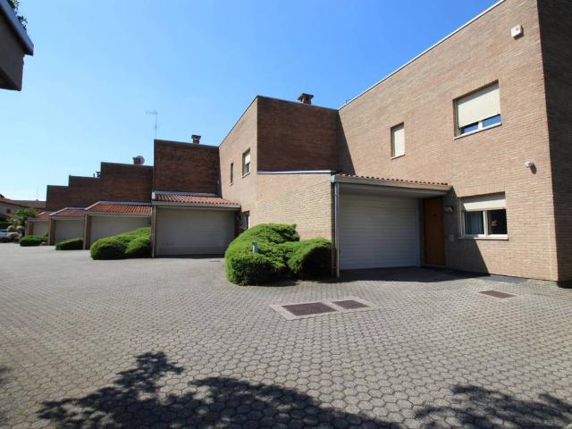 Villa Schiera in vendita a Lomazzo di Sotto, Lomazzo