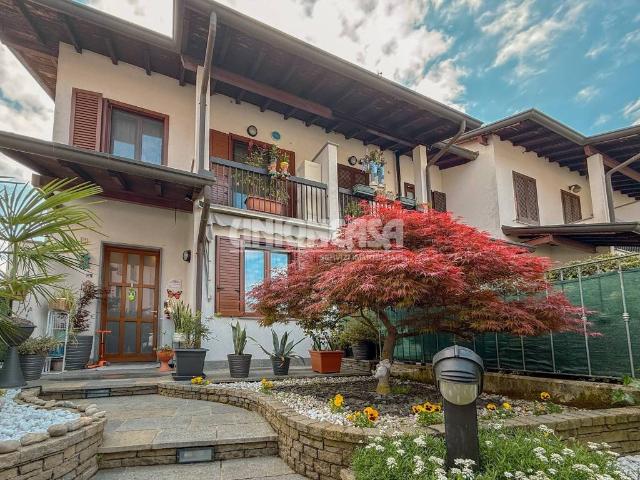 Villa Schiera in vendita a Manera, Lomazzo