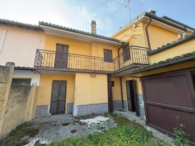 Villa Schiera in vendita a Lomello, Pavia