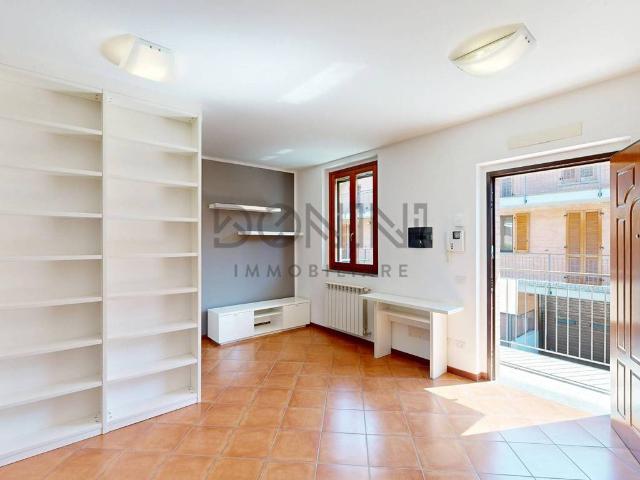 Villa Schiera in vendita a Lonate Ceppino, Lombardia