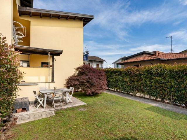 Villa Schiera in vendita a Lonate Ceppino, Lombardia
