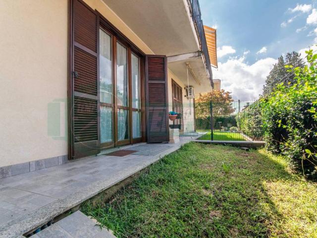 Villa Schiera in vendita a Lonate Ceppino, Lombardia