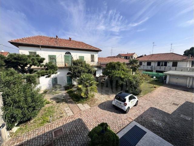 Villa Schiera in vendita a Lonate Pozzolo, Lombardia