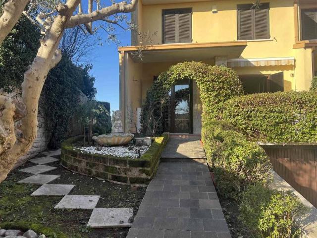 Villa Schiera in vendita a Lonato, Lombardia