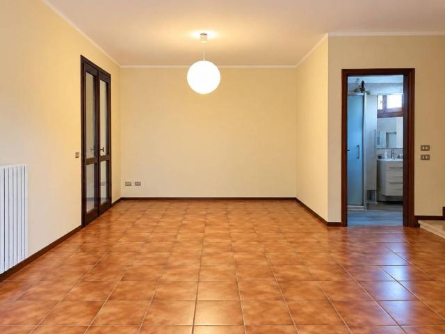 Villa Schiera in vendita a Lonato del Garda, Brescia