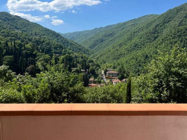 Villa Schiera in vendita a Unione di Comuni Valdarno e Valdisieve, Londa