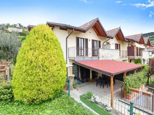 Villa Schiera in vendita a Longone Al Segrino, Lombardia