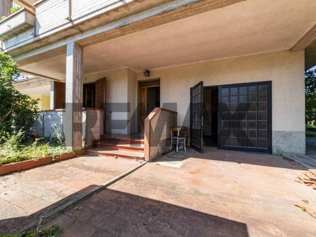 Villa Schiera in vendita a Loro Ciuffenna, Toscana