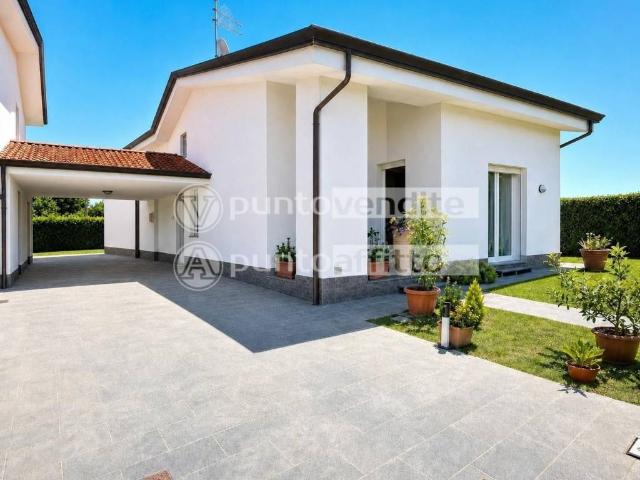 Villa Schiera in vendita a San Cassiano a Vico, Bagni Di Lucca Ponte