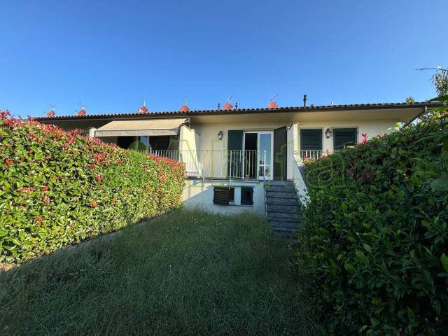 Villa Schiera in vendita a Bagni Di Lucca Ponte, Toscana