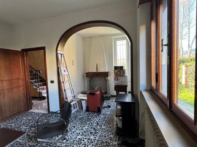 Villa Schiera in vendita a Cappella, Bagni Di Lucca Ponte