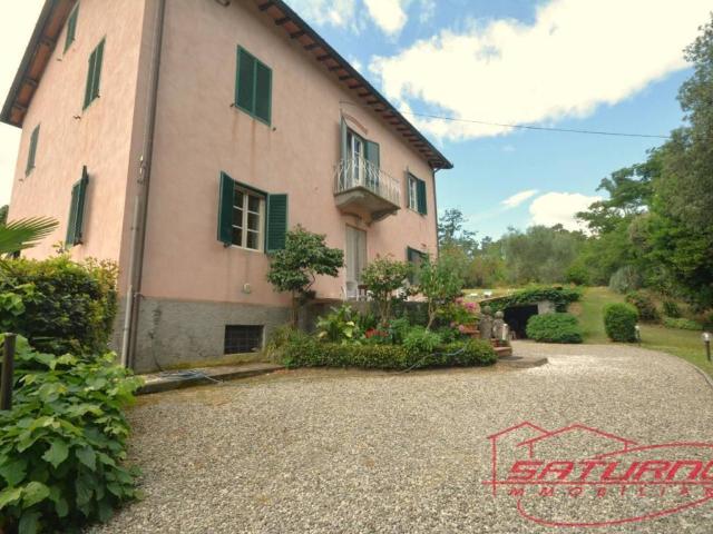 Villa Schiera in vendita a San Macario in Piano, Bagni Di Lucca Ponte