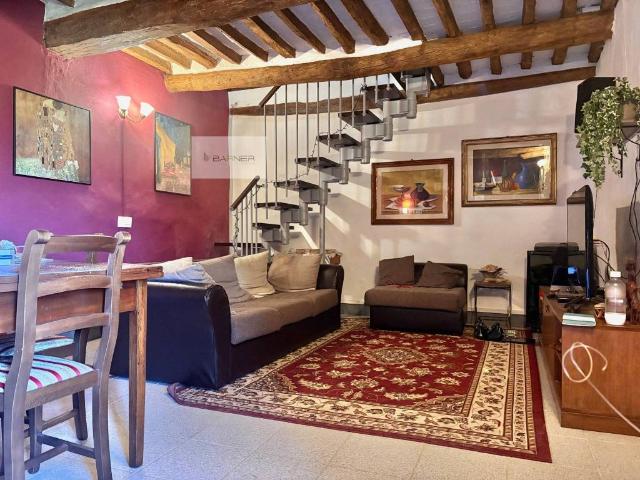 Villa Schiera in vendita a Corte Dovichetti, Bagni Di Lucca Ponte
