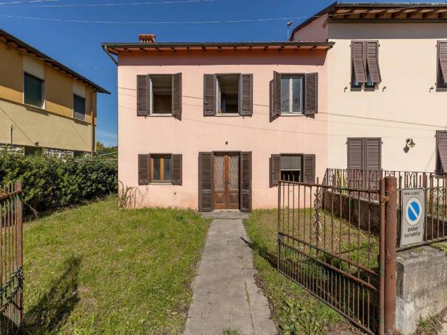 Villa Schiera in vendita a San Concordio, Bagni Di Lucca Ponte