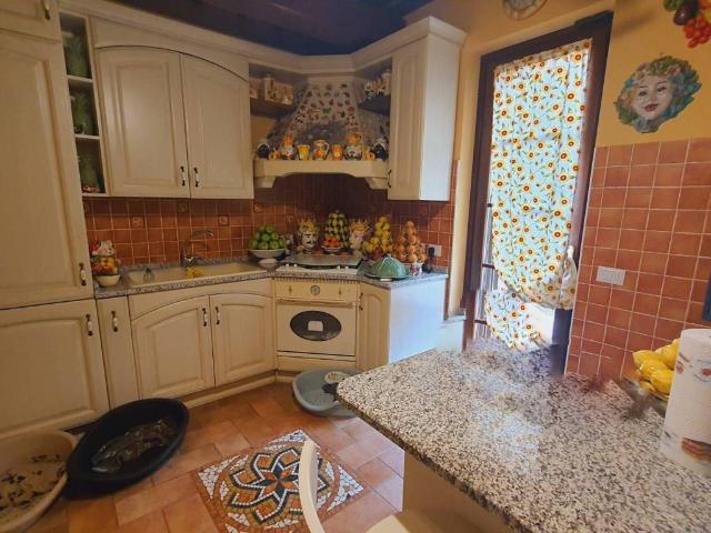 Villa Schiera in vendita a San Cassiano a Vico, Bagni Di Lucca Ponte