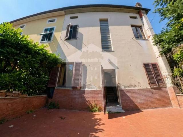 Villa Schiera in vendita a Santissima Annunziata, Bagni Di Lucca Ponte