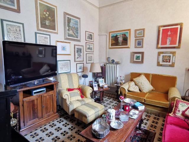 Villa Schiera in vendita a San Concordio, Bagni Di Lucca Ponte