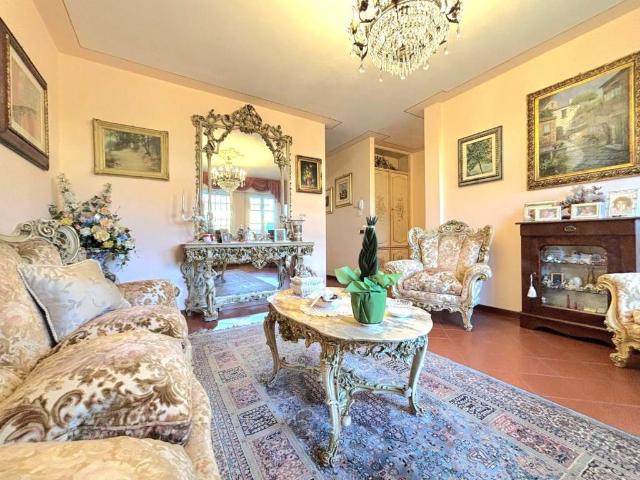 Villa Schiera in vendita a Santissima Annunziata, Bagni Di Lucca Ponte