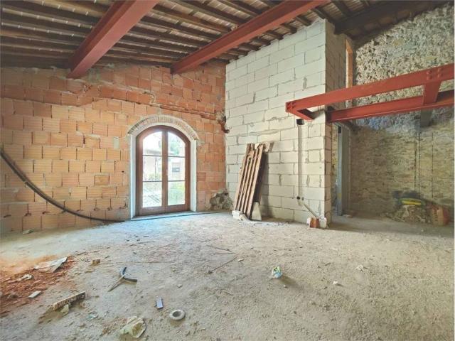 Villa Indipendente in vendita a Ponte a Moriano, Bagni Di Lucca Ponte