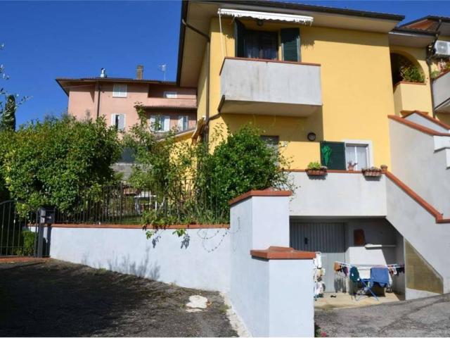 Villa Schiera in vendita a Lucignano, Toscana