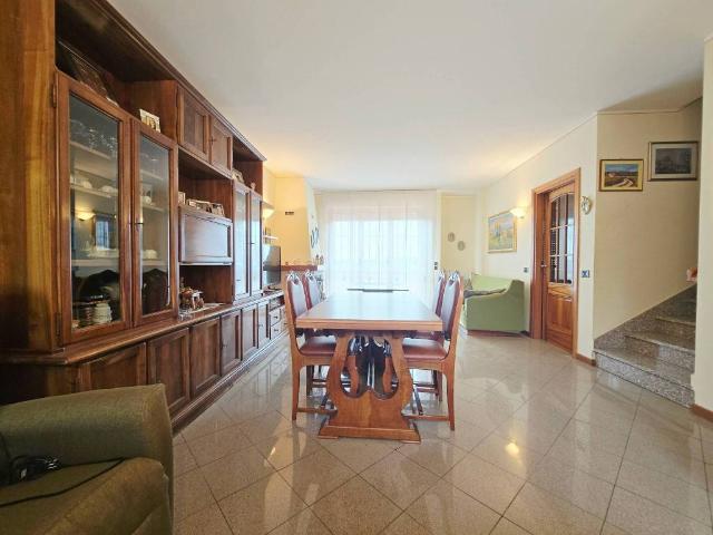 Villa Schiera in vendita a Lucignano, Toscana