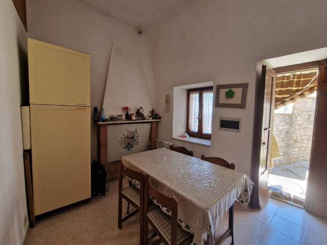 Villa Schiera in vendita a Lugnano In Teverina, Umbria