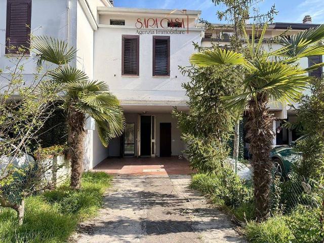 Villa Schiera in vendita a Unione dei comuni della Bassa Romagna, Lugo