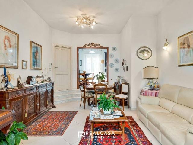 Villa Schiera in vendita a Luni, Liguria