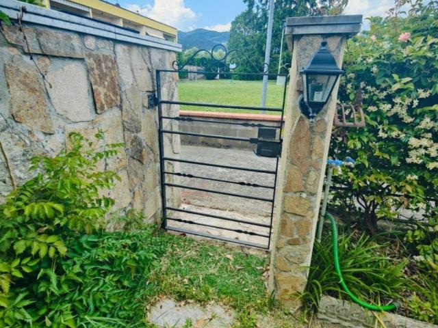 Villa Schiera in vendita a Dogana, Luni